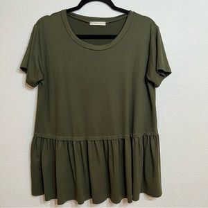 Entro peplum short sleeve shirt in olive green size medium